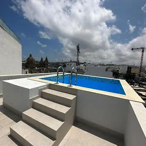 Apartment Korzo Luxury Penthouse With Pool, Msida